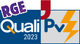Logos RGE QualiPV 2023 combinés, symbolisant la qualification et l'énergie solaire.